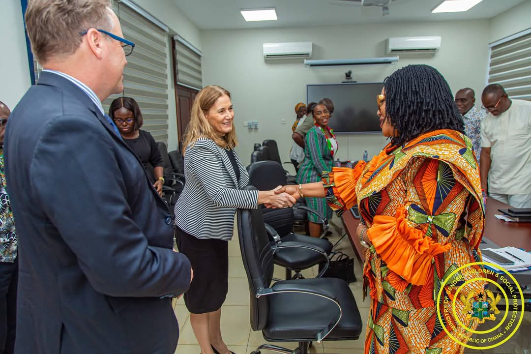 A high-level delegation from World Bank, led by Madam Cornelia M. Tesliuc, Lead Economist on Social Protection and Labour (in Black skirt) and Dr. Patrick M.D. Mullen, Program Leader and Lead Specialist for Ghana, Liberia, and Sierra Leone, paid courtesy call on Minister for Gender, Children, and Social Protection, Dr. Agnes Naa Momo Lartey (in print).