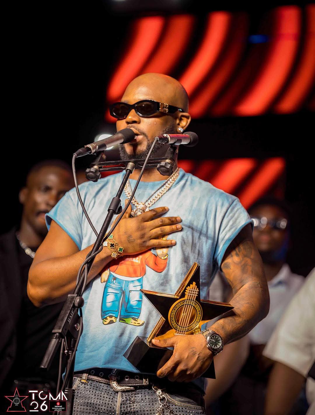 King Promise wins Artist of the Year at 26th Telecel Ghana Music Awards.