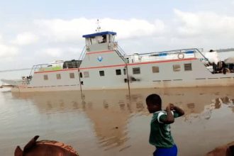  The River Oti Ferry has resumed operations after a brief period of repairs, bringing much needed relief to hundreds of stranded vehicles and passengers in the Krachi East Municipality.  