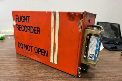 Sample flight recorder