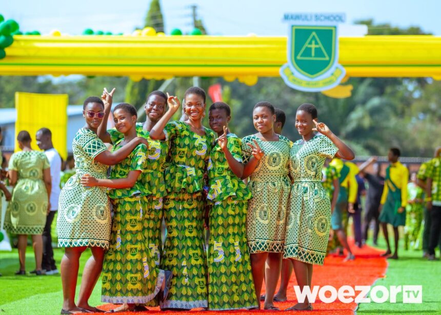Mawuli Senior High School Students. (Image Credit Woezor TV)