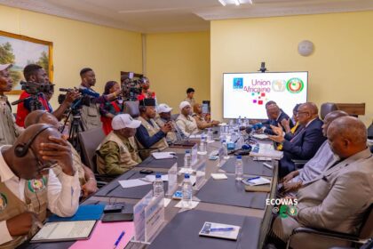 H.E. Prof. Yemi Osinbajo, accompanied by his deputy H.E. Baboucarr Blaise Ismaïla