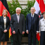 German President Frank-Walter Steinmeier, next to his wife Elke Büdenbender (l), officially opened Germany's new embassy building in the Austrian capital Vienna. The ceremony was also attended by Austrian President Alexander Van der Bellen and his wife Doris Schmidauer (r). Photo: Soeren Stache/dpa