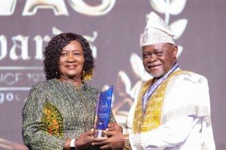 Vice President Naana Jane Opoku Agyemang presents Award to Boxing Professor Azumah Nelson at SWAG Golden Jubilee Awards.