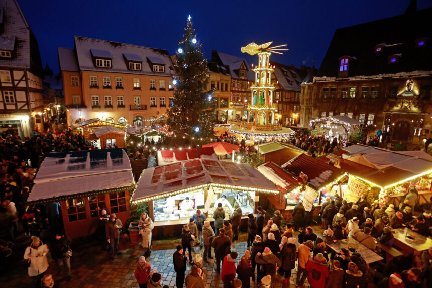 A view of the Christmas market in Quedlinburg. A poll revealed that nearly two-thirds of citizens in Germany (62%) are worried about the possibility of attacks on Christmas markets. Photo: Matthias Bein/dpa