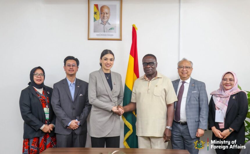 Council of Palm Oil Producing Countries (CPOPC) led by its Secretary-General, Madam Izzana Salleh paid a courtesy call on the Deputy Minister for Foreign Affairs, Honourable James Gyakye Quayson (MP). 