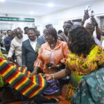 Trade and Tourism Ministers meet with Smock dealers