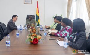 Chargé d’Affaires of Malaysia, Mr. Syed Nauzer Idid Bin Syed Yusoff (Left), with Deputy Minister for Foreign Affairs, James Gyakye Quayson (MP). 