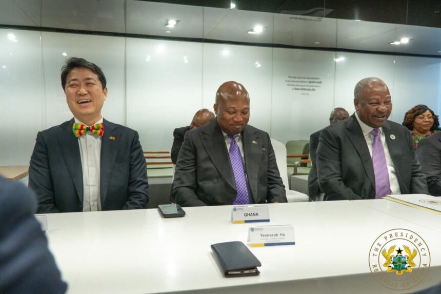 President Mahama holds talk with Officials at Yonsei University