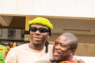 Stonebwoy meets James Gunu-Volta Regional Minister.