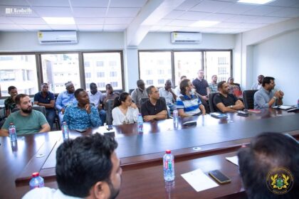 Trade Minister, Mrs. Elizabeth Ofosu Agyare hold talks with Industry players on ban on Export of Scraps