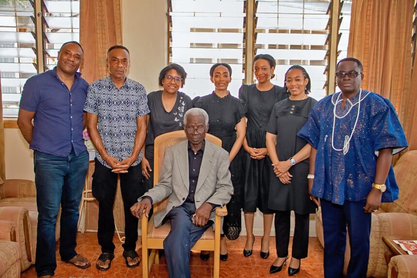 Rawlings console General Nunoo-Mensah-For Chief o Defence Staff on passing of his wife.