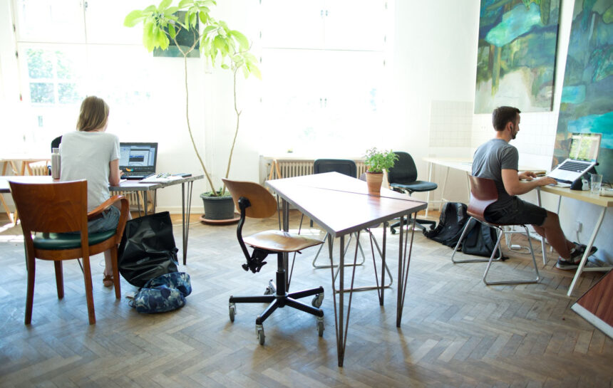 German start-up founders trending younger with 40% under 30 years old. Photo: Jörg Carstensen/dpa