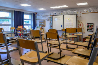 According to the representative survey for the "Berlin Conflict and Violence Barometer" published on Monday, 38% of teachers and educational staff perceive violence among pupils as a major problem. Photo: Patrick Pleul/dpa