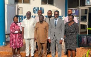 GJA President, Albert Dumfour- in brown, GJA Vice President, Rebecca Ekpe and other Executives with Dr. Richard Asiedu (in White), and team at the Press Center after meeting with GJA Leadership.