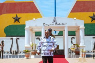 President Mahama at Prof JEA Mills' tomb at Asomdwe Park.