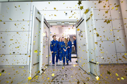 The six participants in the SOLIS100 research study leave the simulation facility at the German Aerospace Center (DLR) after 100 days in isolation. The study, conducted on behalf of the European Space Agency (ESA), aims to investigate the effects of long-duration missions under extreme conditions on human health and performance. Photo: ---/Deutsches Zentrum für Luft- und Raumfahrt e.V. (DLR)/dpa - ATTENTION: editorial use only in connection with the latest coverage and only if the credit mentioned above is referenced in full