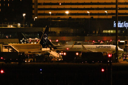 Lufthansa Group aircraft are parked at Frankfurt Airport, Germany, late in the evening. Amid dwindling jet fuel supplies at the airport, Lufthansa aircraft are being refuelled before arriving in Frankfurt. Photo: Ardavan Safari/dpa